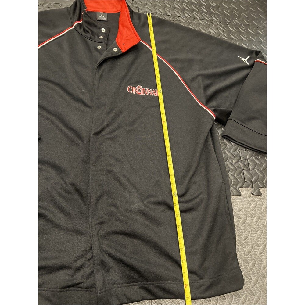 Rare Jordan Nike Throwback Cincinnati Bearcats Jo… - image 8